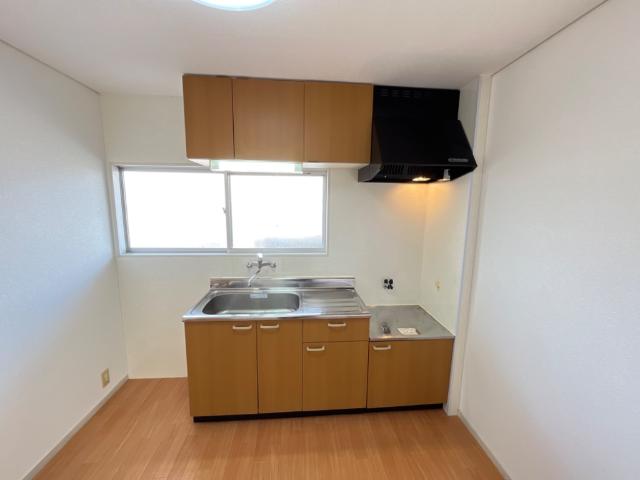 キッチン　ダイニングキッチン