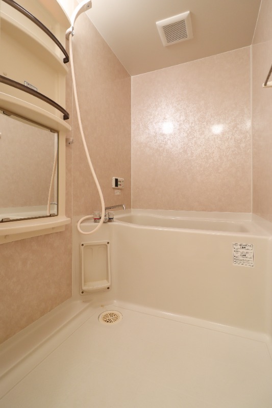 バス・シャワールーム　図面と現状に相違がある場合には現状を優先