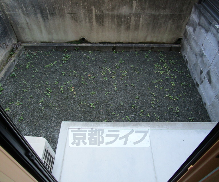 バルコニー　庭になります。