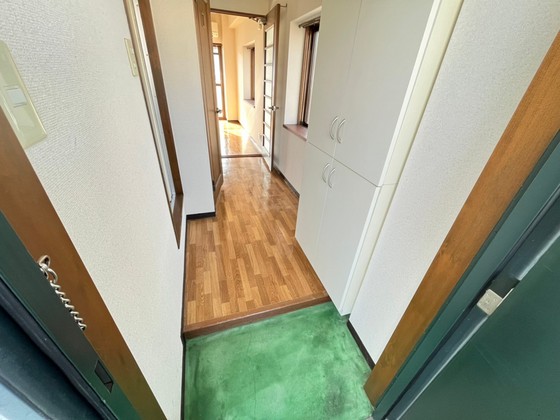 玄関　※別部屋の写真です