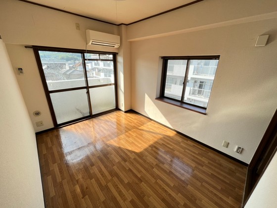 居室・リビング　※別部屋の写真です