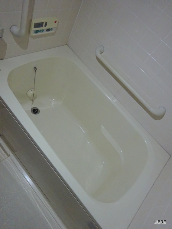 バス・シャワールーム　追い焚き機能付き！