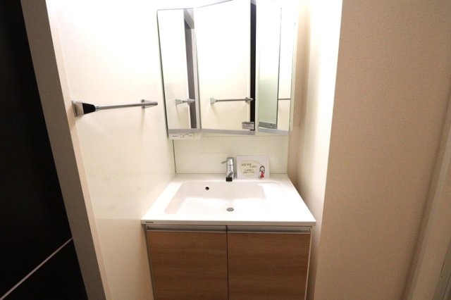 洗面設備　洗髪洗面化粧台