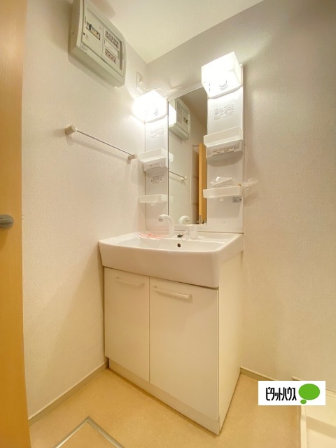 洗面設備　同一タイプ