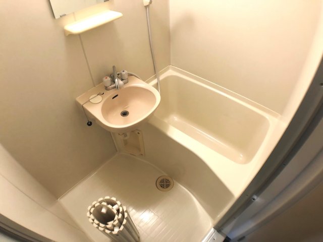 洗面設備　浴室内に洗面台があります！