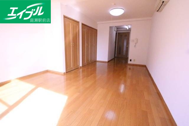 居室・リビング　同タイプのお部屋の写真です