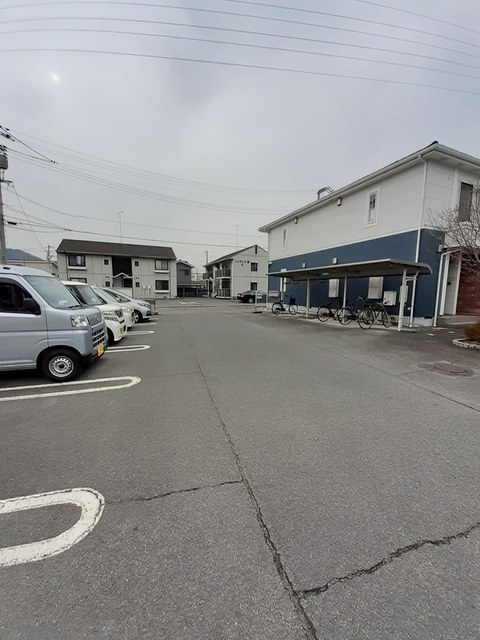 駐車場　駐車場