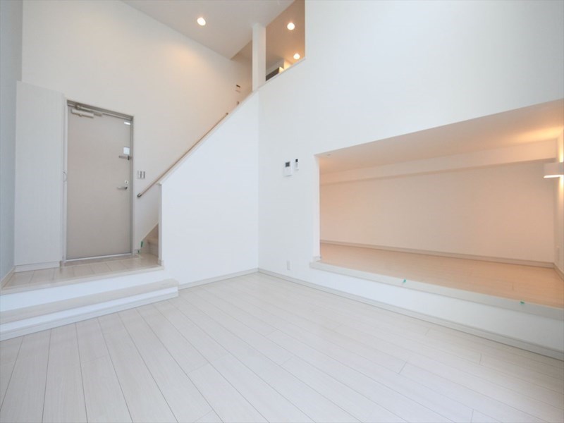 居室・リビング　洋室6帖　アンダーロフト5帖（収納にも寝室にも使えます）