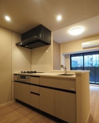 キッチン　別タイプ部屋　参考写真です