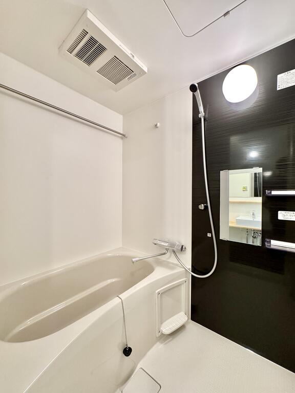 バス・シャワールーム　浴室乾燥機あり
