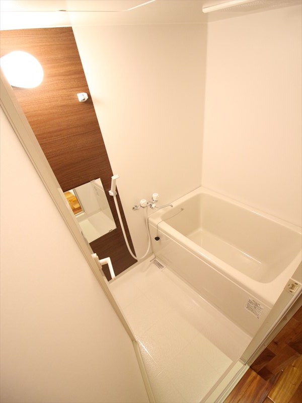 バス・シャワールーム　浴室（写真は別室）