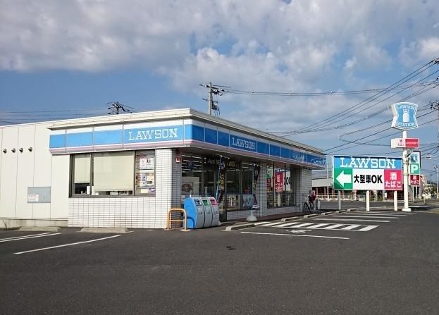 コンビニ　ローソン江田店（コンビニ）まで700m
