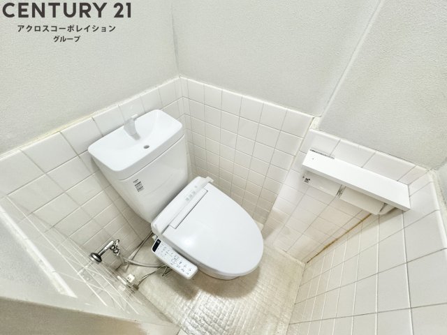 トイレ　温水洗浄便座付き