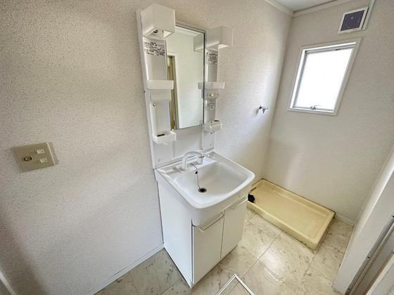洗面設備　※別部屋の写真です