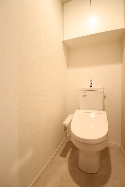 トイレ　※別室の参考写真の為、現況優先です。