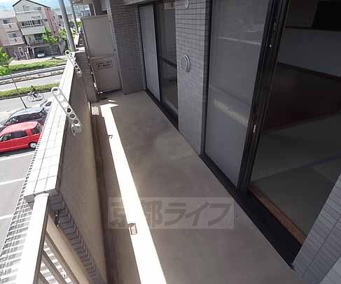 バルコニー　広く開放感のあるバルコニー。