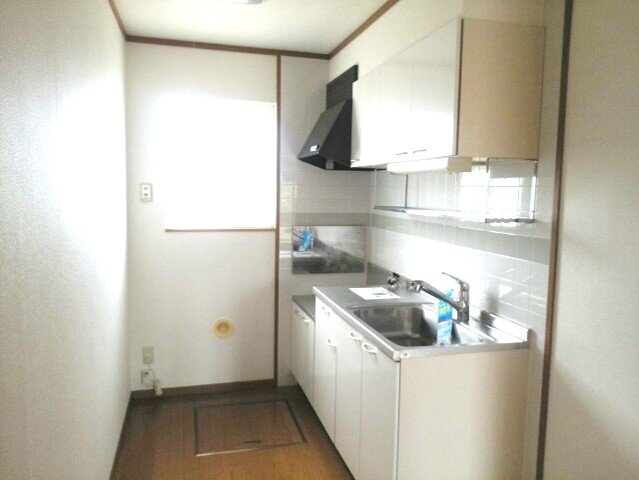 キッチン　コンパクトなキッチンで掃除もラクラク