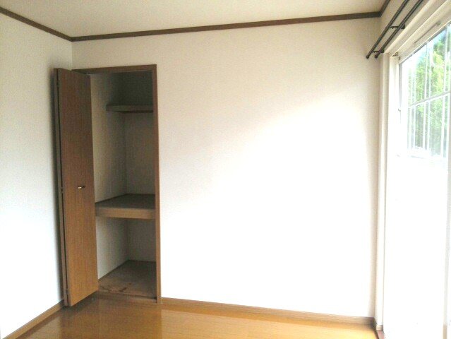 バルコニー　大きなスペースがあり、収納には困りません