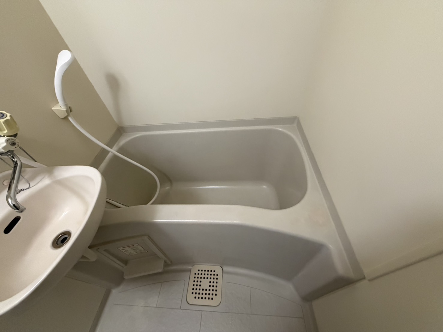 バス・シャワールーム　日々の疲れを癒すお風呂付です