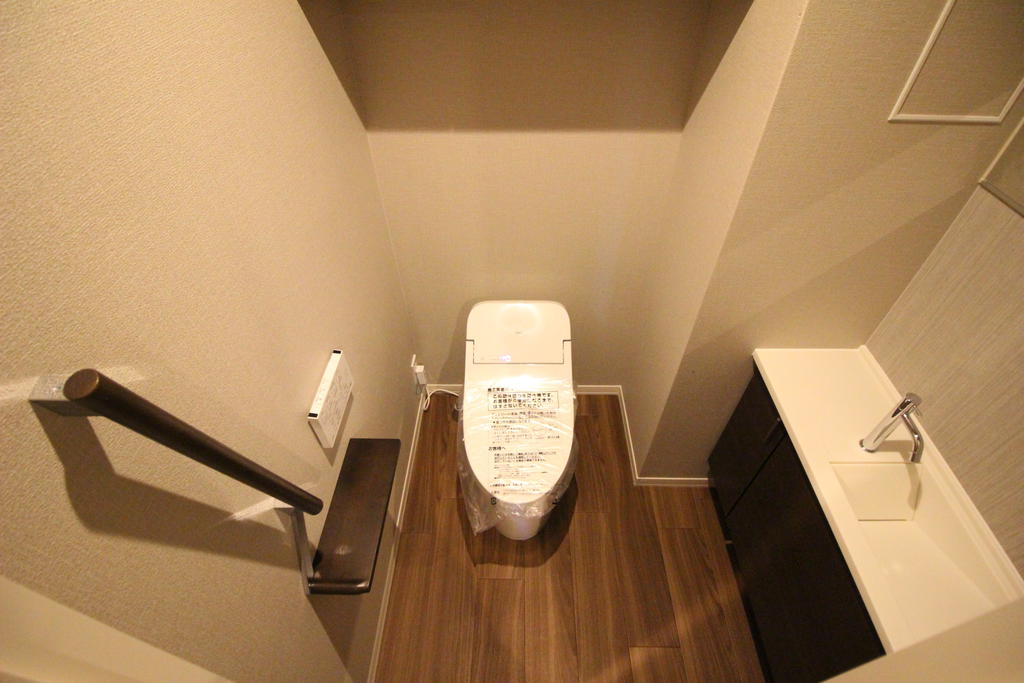 トイレ　温水洗浄便座完備☆