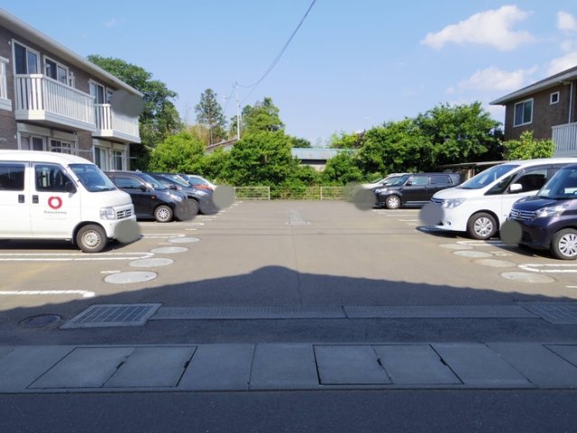 駐車場　駐車場
