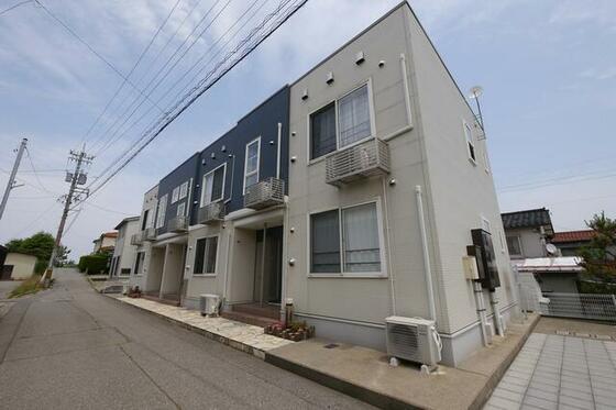 ノーブルヴィラの建物外観