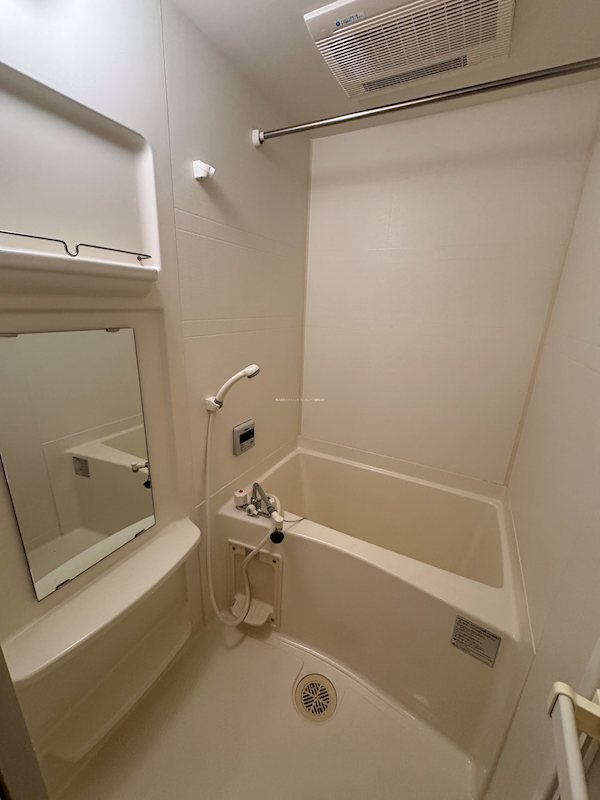 バス・シャワールーム　※同タイプ別部屋の写真となります。