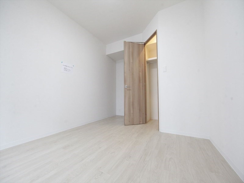 その他部屋・スペース　洋室8帖　ウォークインクローゼット付（収納充実してます）