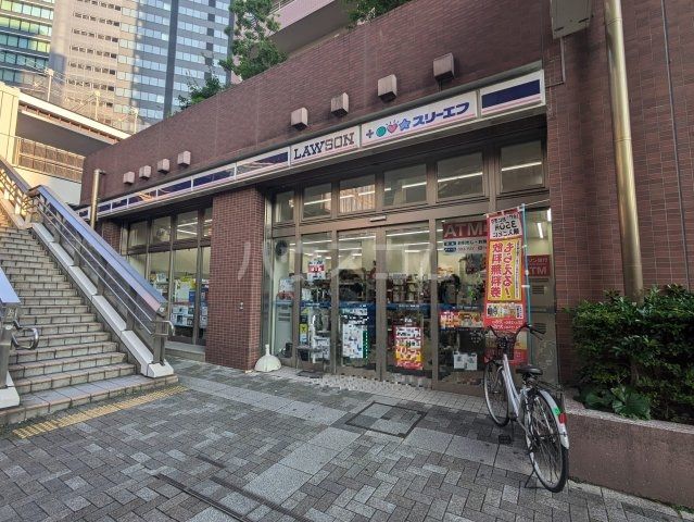 コンビニ　ローソン・スリーエフ 川崎駅西口店（コンビニ）まで328m