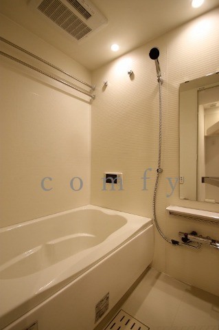 バス・シャワールーム　バスルーム