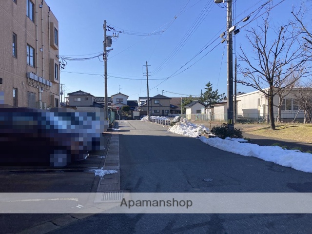 その他　前面道路（その他）まで0m