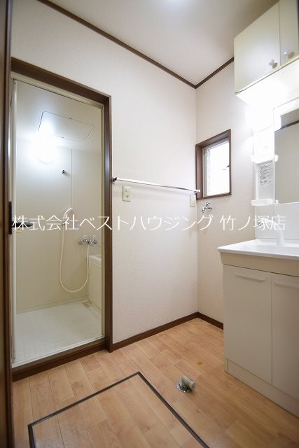 洗面設備　洗面所