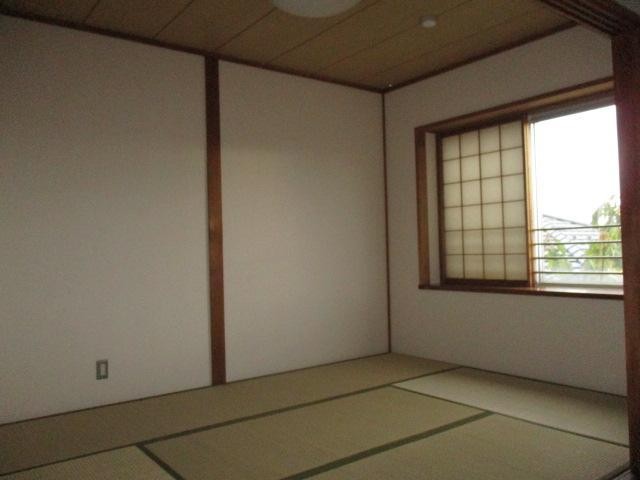 その他部屋・スペース　LDKに隣接の和室です☆