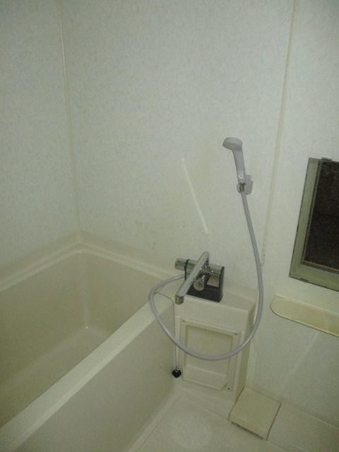 バス・シャワールーム　浴室換気乾燥機付きのバスユニット☆