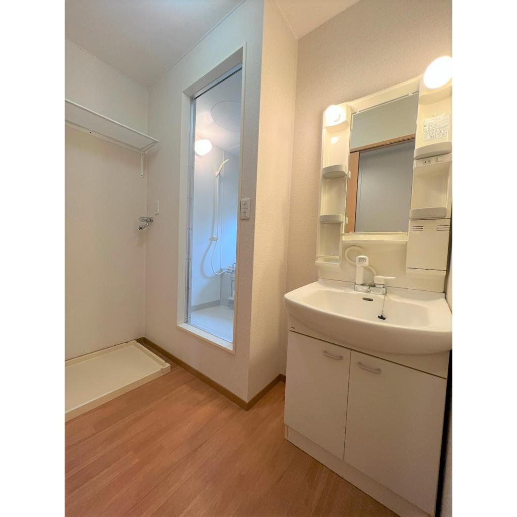 洗面設備　※202号室の参考画像です