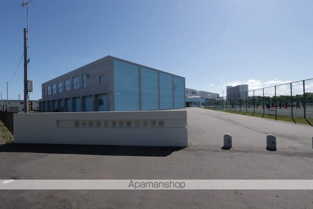 中学校　東中学校（中学校）まで340m