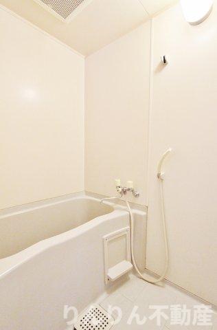 バス・シャワールーム　お風呂で日々の疲れを落としましょう