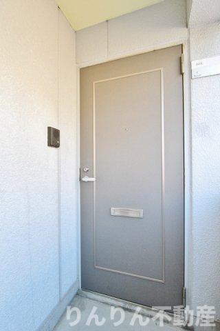 玄関　シンプルで使いやすい玄関です