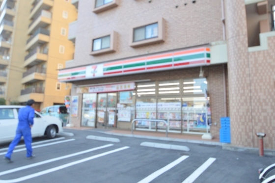 コンビニ　セブンイレブン広島宇品御幸店（コンビニ）まで160m