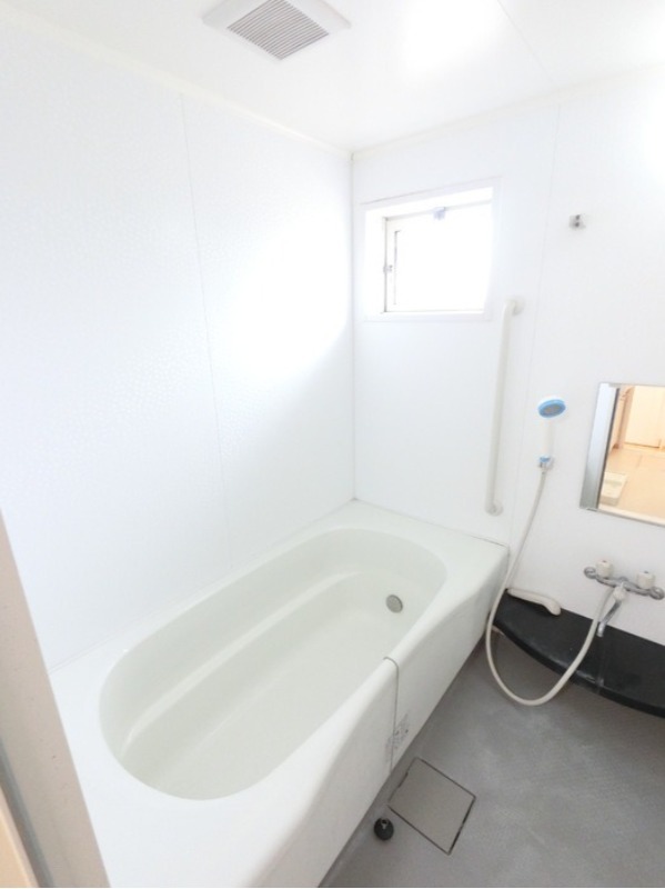 バス・シャワールーム　図面と現状に相違がある場合には現状を優先