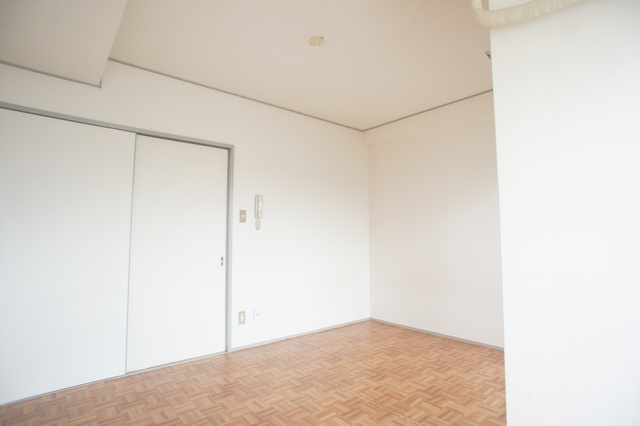 その他部屋・スペース　窓から暖かな日差しが入ります♪