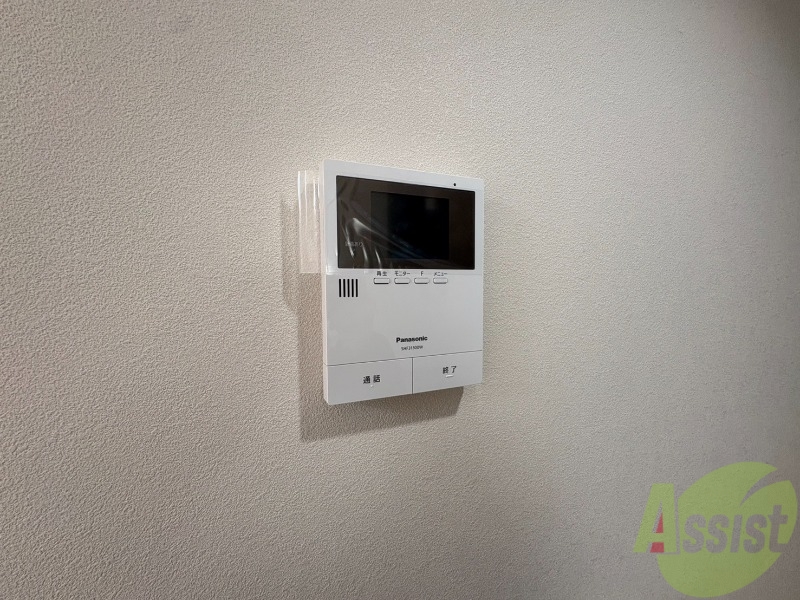 セキュリティ　ＴＶモニター付インターホンです。来客者の顔が見えるので安心！