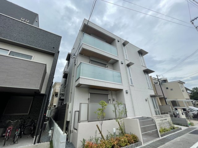 建物外観　安心のオートロック付き☆