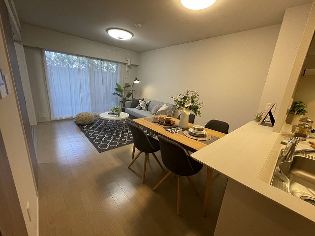 居室・リビング　モデルルーム仕様（家具、家電、小物はつきません）