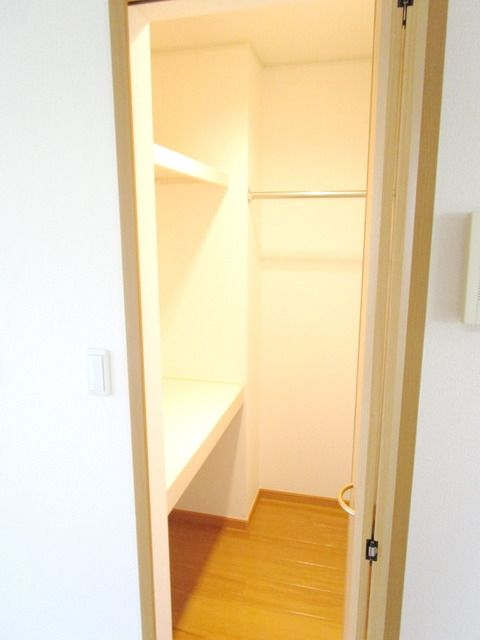 収納　★ウォークインクローゼット★