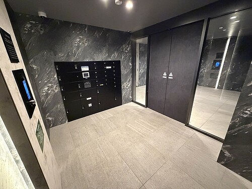 バルコニー　エントランス