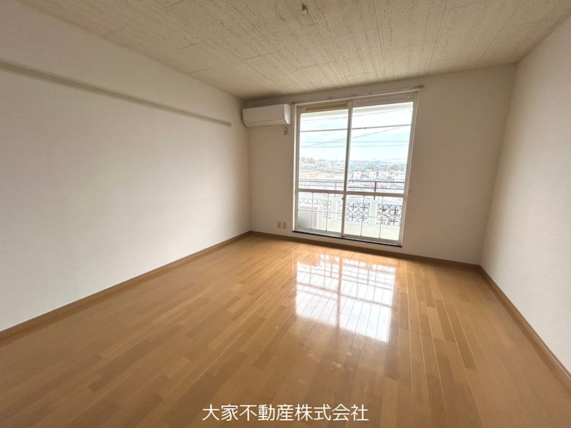 居室・リビング　※別部屋写真の為イメージ。現況優先です。