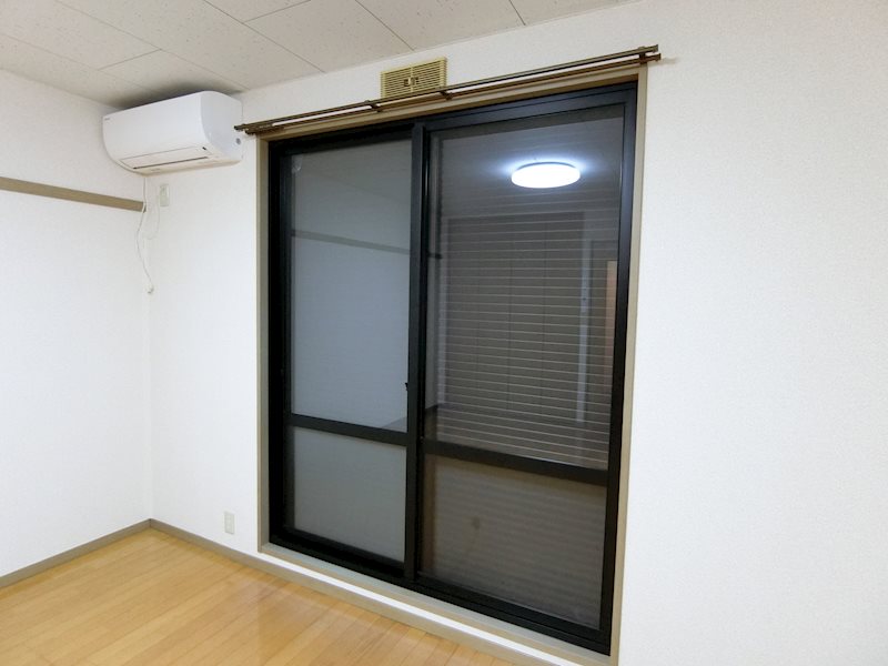 セキュリティ　シャッター付きの為、1階でも安心です♪