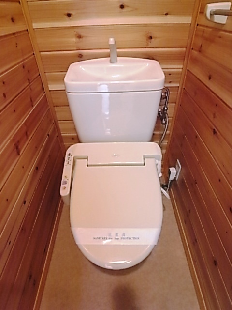 トイレ　ウォシュレットもついて、いつもすっきり快適です。