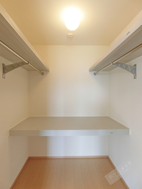 収納　ウォークインクローゼット